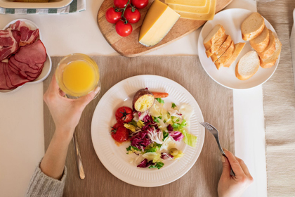 麥眾健康產(chǎn)業(yè)科技承包公司校園封閉式管理中如何保證食堂安全？